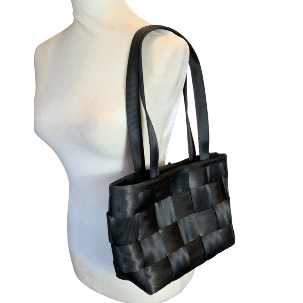 Harvey’s Seatbelt Bag Purse,Shoulder, tote bag, solid black